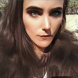 Meet your Posher, Angie